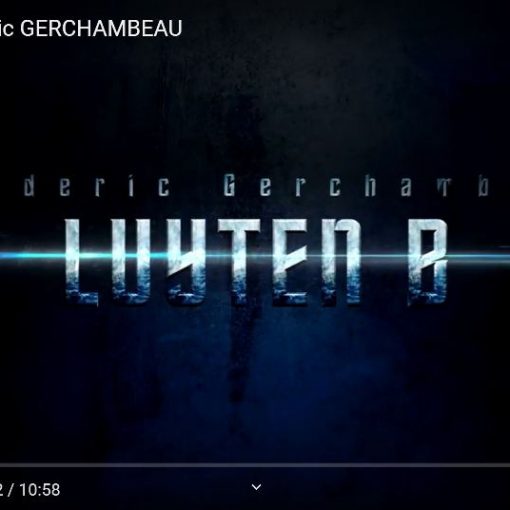 Image présentation clip vidéo Luyten B : Réalisation montage JL ANGER / Musique Frédéric Gerchambeau / Sur fond bleu nuit le titre est traversé par une ligne de lumière